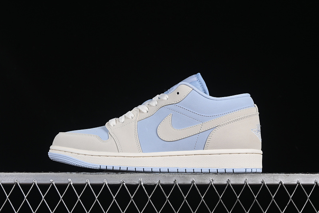 Jordan [IB4003-407]-[AIR JORDAN 1 LOW BLUE/SAIL]-[WOMAN:36-39]-[MAN:40-46] (BLUE HYDROGEN), photo 1