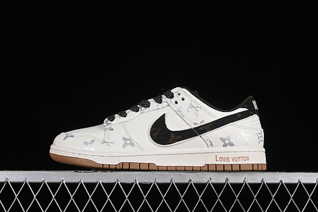 Unbranded [DQ1098-341]-[SB DUNK LOW L*V WHITE/BROWN/BLACK]-[WOMAN:36-39]-[MAN:40-45], photo 1