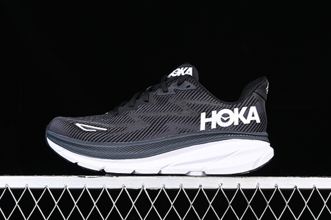 On Running On Running [1132210 BWHT]-[HOKA CLIFTON 9 WIDE WHITE/BLACK]-[WOMAN:36-39]-[MAN:40-45], photo 1