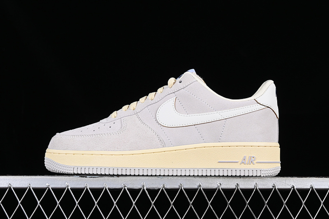 Nike Nike AIR FORCE 1 07 LOW WHITE/GREY/BROWN · FQ8077-104, photo 1
