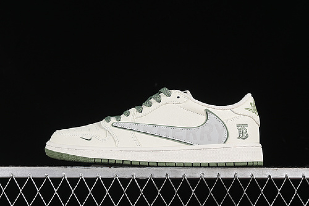 Jordan [DM7866-020]-[TRAVIS SCOTT X FRAGMENT DESIGN AIR JORDAN 1 LOW OG SP OFF WHITE/GREEN]-[36-45], photo 1