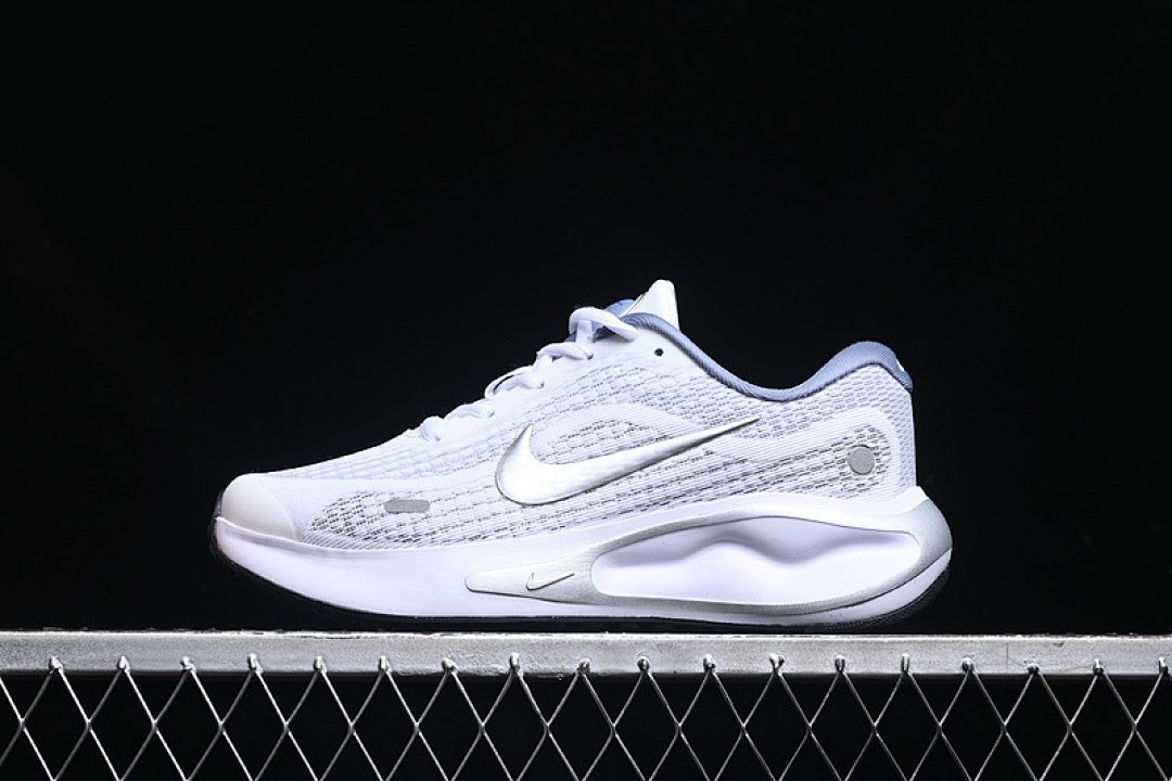 JOURNEY RUN 2024 WHITE/GREY/SILVER · FN0228-104, photo 1