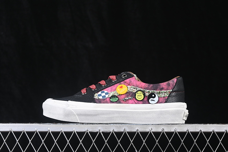 SK8 LOW SIMPLE AND CASUAL SNEAKERS BLACK/PINK · VN0A4UUK6BT, photo 1