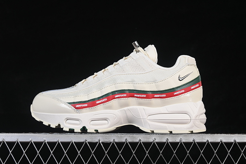 Nike AIR MAX 95 SP SAIL/METALLIC SILVER/GORGE GREEN/SPORT RED · IB4453-100, photo 1
