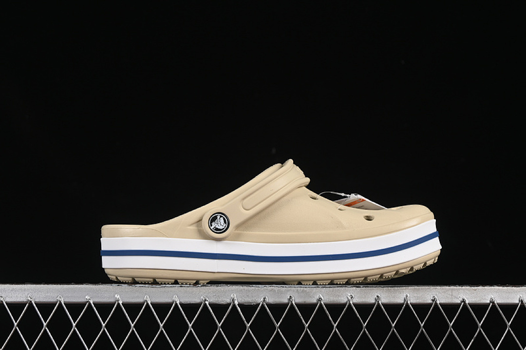 Crocs [CROCS THE SUMMER CLASSIC DUAL-PURPOSE BEACH HOLE SHOES SANDAL SLIPPERS BROWN/WHITE]-[36-46] - Image 10