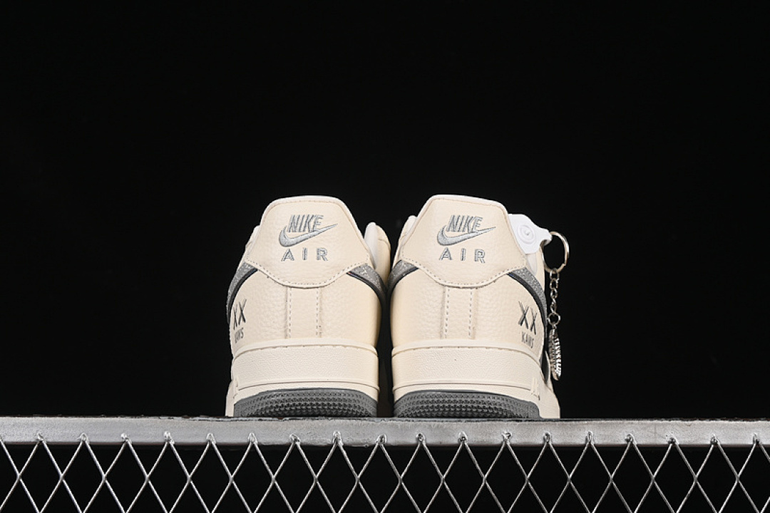 Nike [KK1988-078]-[AIR FORCE 1 07 LOW KAWS WHITE/GREY]-[WOMAN:36-39]-[MAN:40-45] - Image 14
