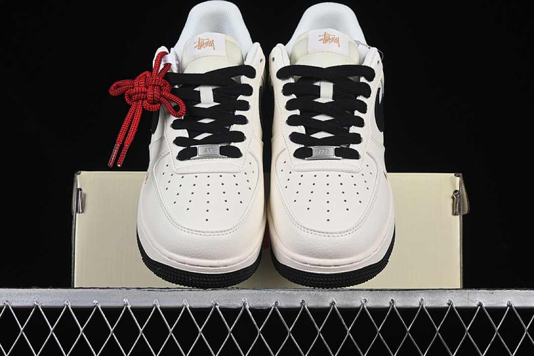Nike [XZ6188-720]-[AIR FORCE 1 07 LOW BLACK/GOLD]-[WOMAN:36-39]-[MAN:40-45] - Image 13