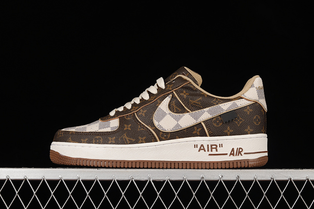 Nike Nike L*V X AIR FORCE 1 LOW 07 DAMIER AZUR/BROWN/L*V MONOGRAM · 8A8PYL-101, photo 1