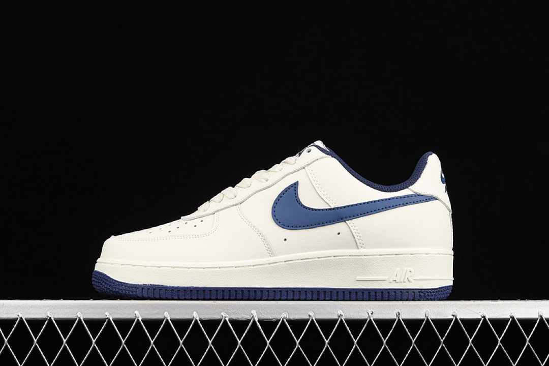 Nike Nike AIR FORCE 1 LOW 07 WHITE/WHITE/NAVY BLUE · CT7875-994, photo 1