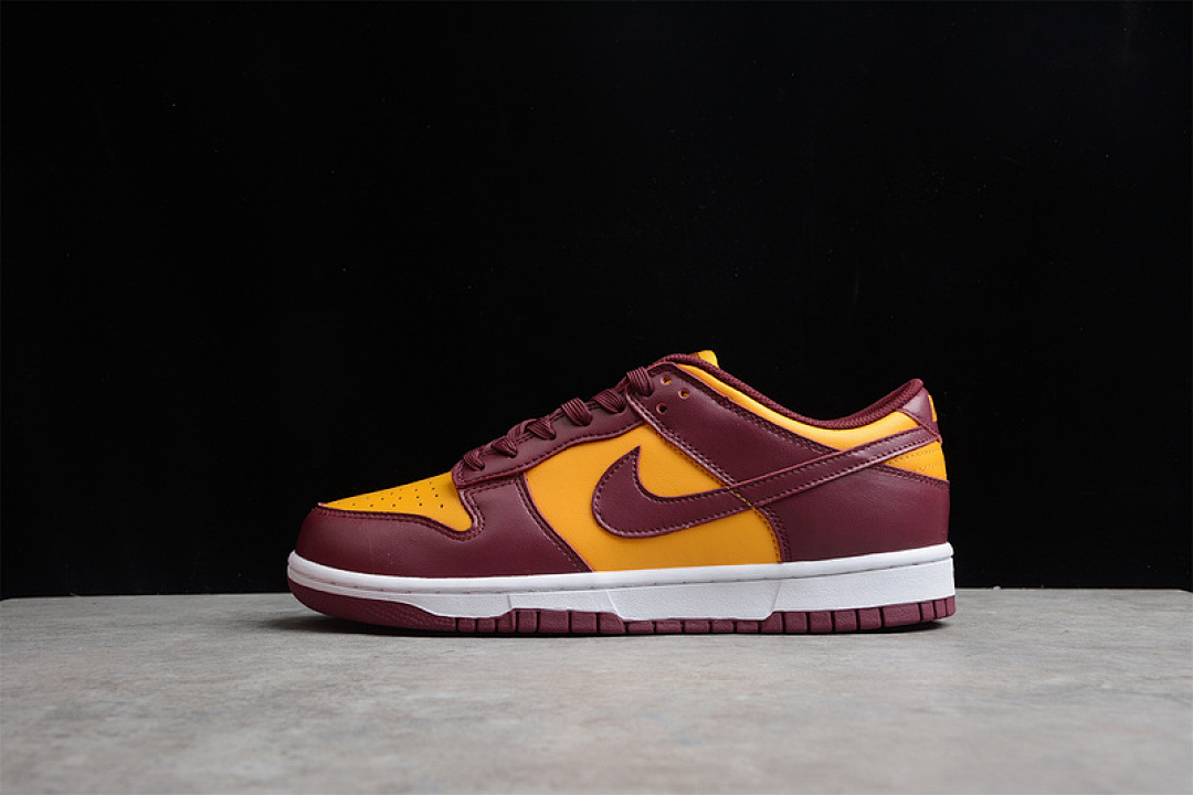 Unbranded [DD1391-701]-[SB DUNK LOW MIDAS GOLD/TOUGH RED/WHITE]-[WOMAN:36-39]-[MAN:40-47.5], photo 1