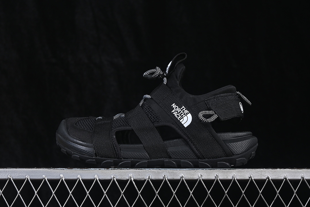 The North Face [NFOA83NLKX7-090]-[THE NORTH FACE EXPLORE CAMP SANDAL BLACK/INKINESS]-[WOMAN:36-39]-[MAN:40-45], photo 1