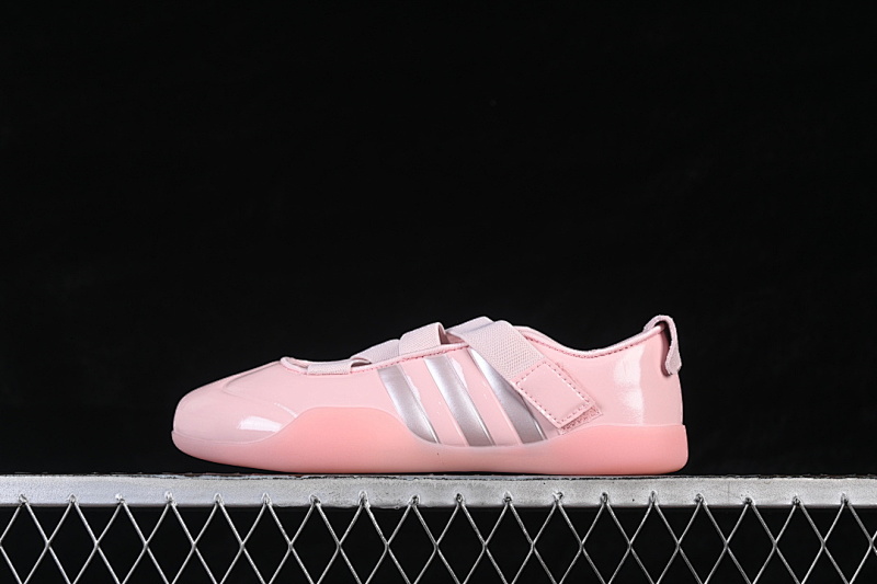 On Running On Running TAEKWONDO LOW-TOP TRAINING SHOES PINK/METALLIC SILVER/PINK · JR6485, photo 1