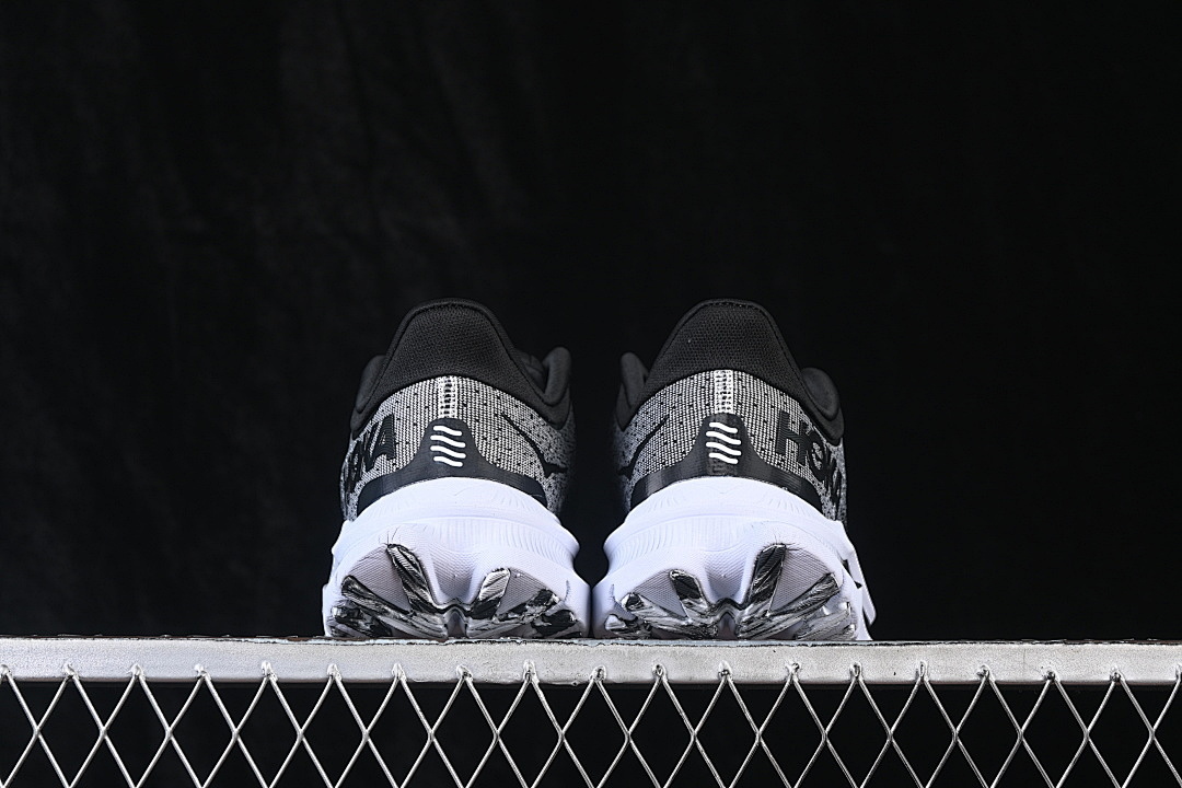Hoka [1123163-BWHT]-[HOKA ONE RUNNING SHOES BLACK/WHITE]-[WOMAN:36-39]-[MAN:40-46] - Image 14