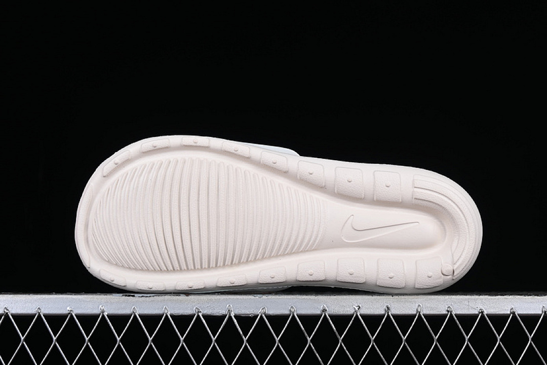 Nike [CN9675-108]-[VICTORI ONE SLIDE WHITE/YELLOW/RED]-[WOMAN:36-39]-[MAN:40-45] - Image 8