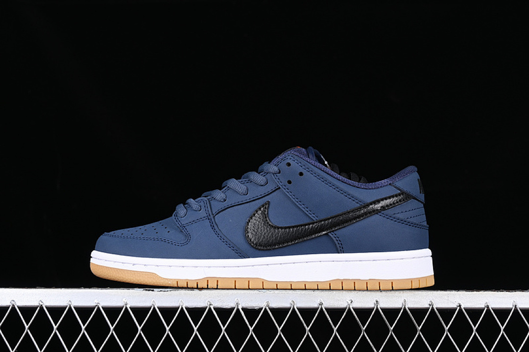 Nike DUNK LOW PRO ISO SB MIDNIGHT NAVY/WHITE/GUM · CW7463-401, photo 1