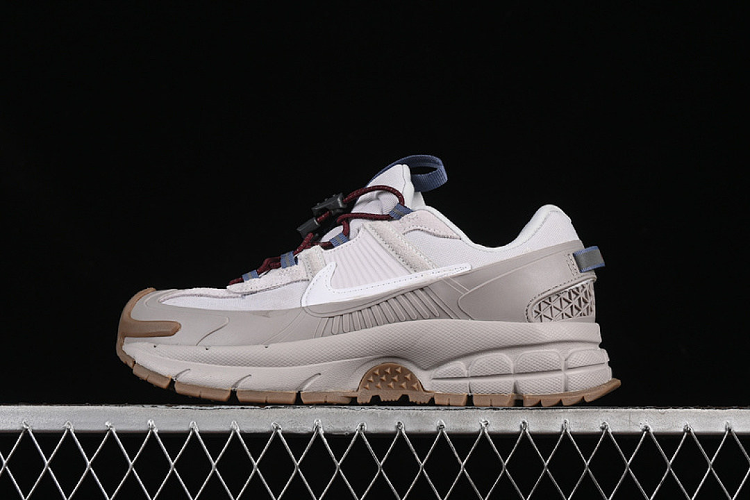 Nike [HV4294-009]-[ZOOM VOMERO ROAM COLLEGE GREY/VAST GREY/GUM DARK BROWN/WHITE]-[UNISEX:36-45] - Image 2