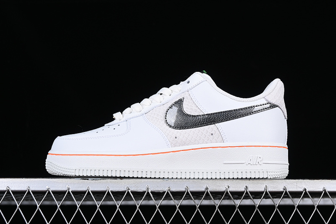 Nike Nike AIR FORCE 1 07 LOW BEIGE/BLACK/WHITE · FN8892-191, photo 1