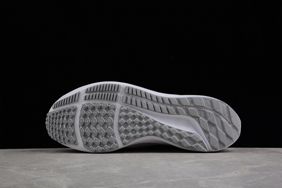 Nike [DH4072-100]-[AIR ZOOM PEGASUS 39 WHITE/PURE PLATINUM/GREY FOG/METALLIC SILVER]-[UNISEX:36-45] - Image 14
