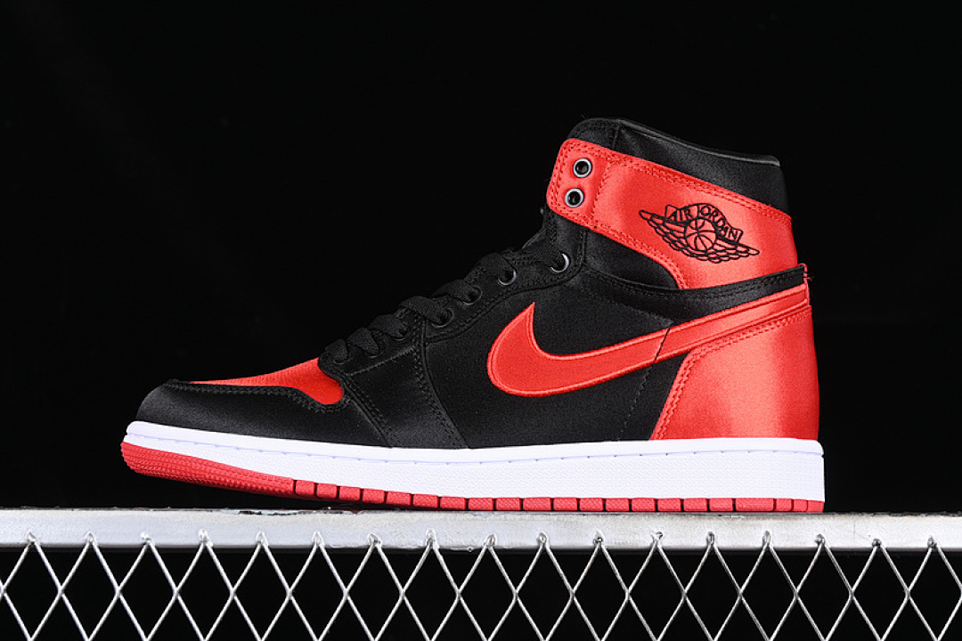 Jordan [FD4810-061]-[AIR JORDAN 1 HIGH OG SATIN BRED WHITE/BLACK/RED]-[WOMAN:36-39]-[MAN:40-47.5], photo 1