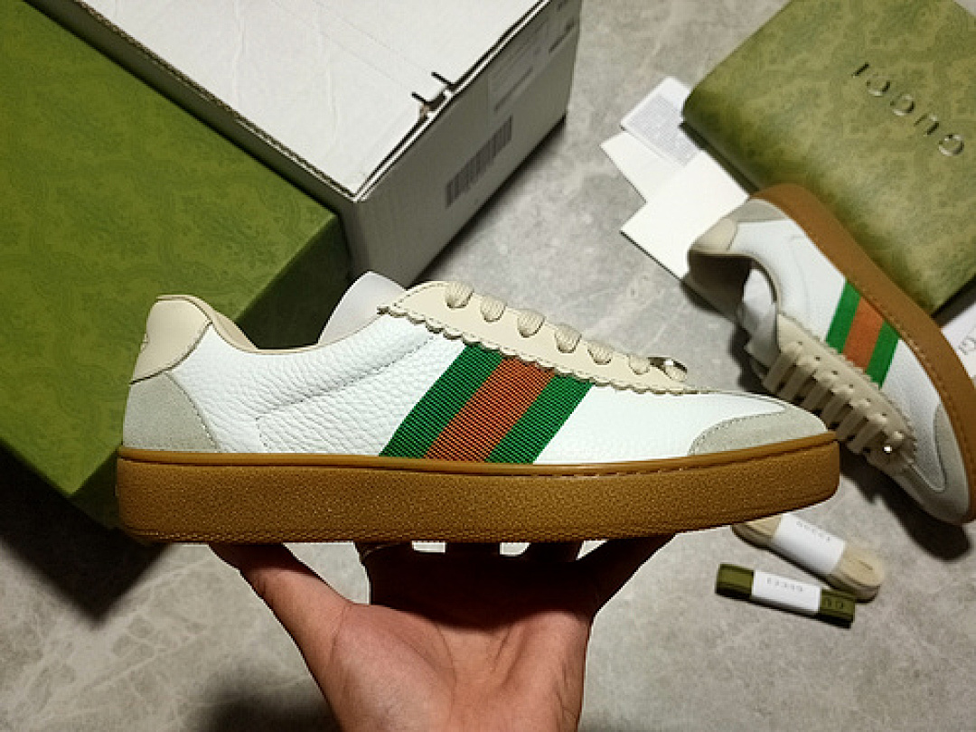 Gucci Gucci [ ACE EMBROIDERED LOW-TOP SNEAKER WHITE/GREEN/RED-BEIGE]-[UNISEX:35-44], photo 1