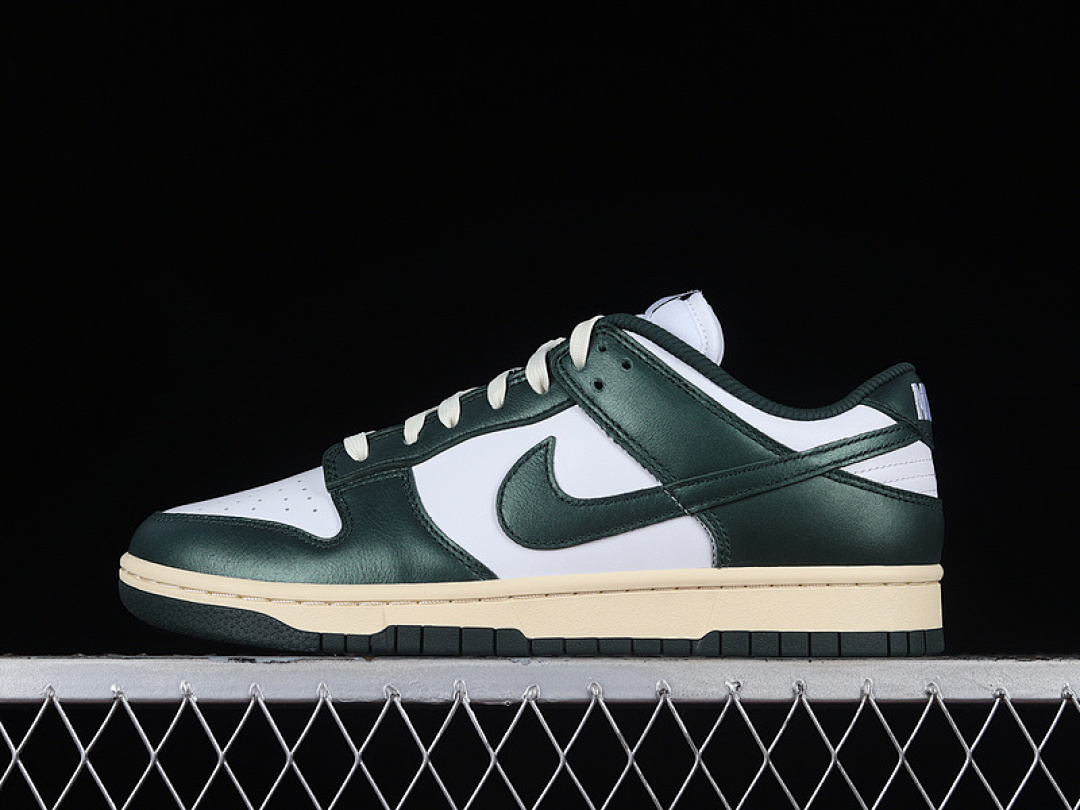 Unbranded [DQ8580-100]-[DUNK LOW VINTAGE GREEN WHITE/PRO GREEN/COCONUT MILK]-[WOMAN:36-39]-[MAN:40-47.5], photo 1