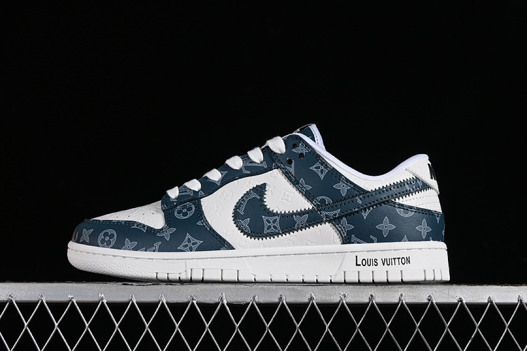 Unbranded [DQ1098-363]-[SB DUNK LOW L*V WHITE/BLUE]-[WOMAN:36-39]-[MAN:40-45], photo 1
