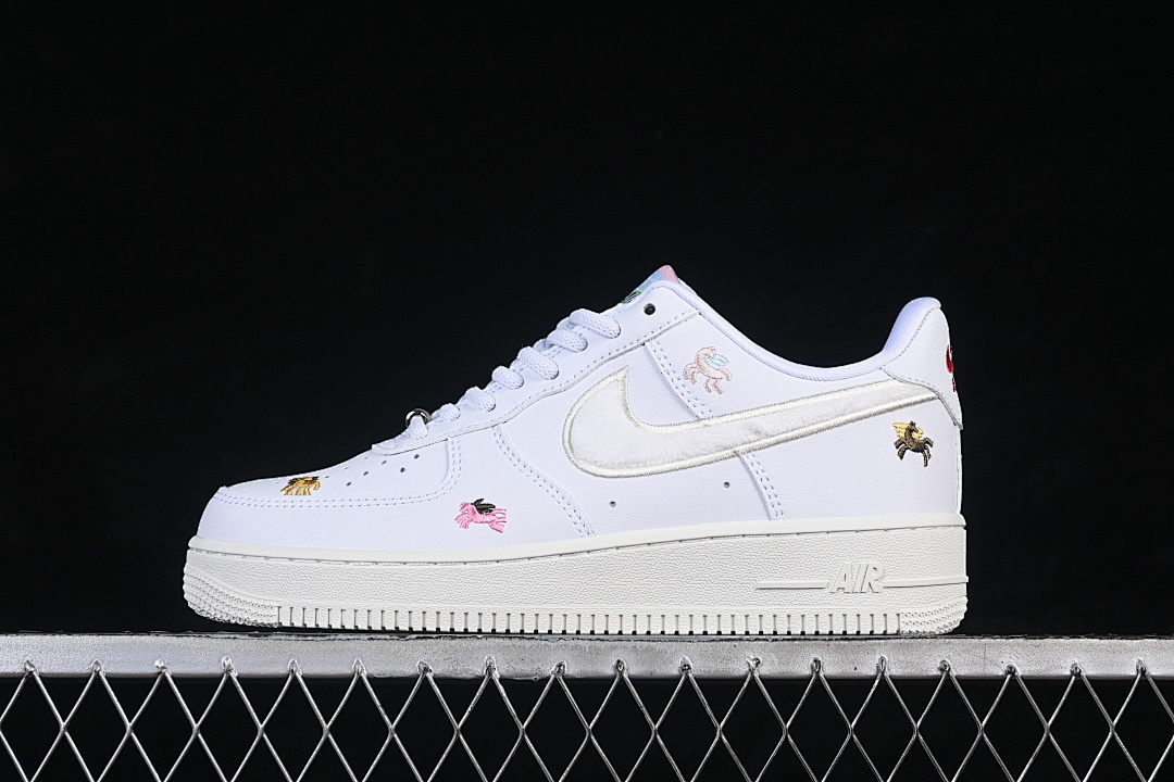 Nike [IQ1143-100]-[AIR FORCE 1 LOW SAIL/PHANTOM/TEAM CRIMSON]-[WOMAN:36-39]-[MAN:40-45] - Image 2
