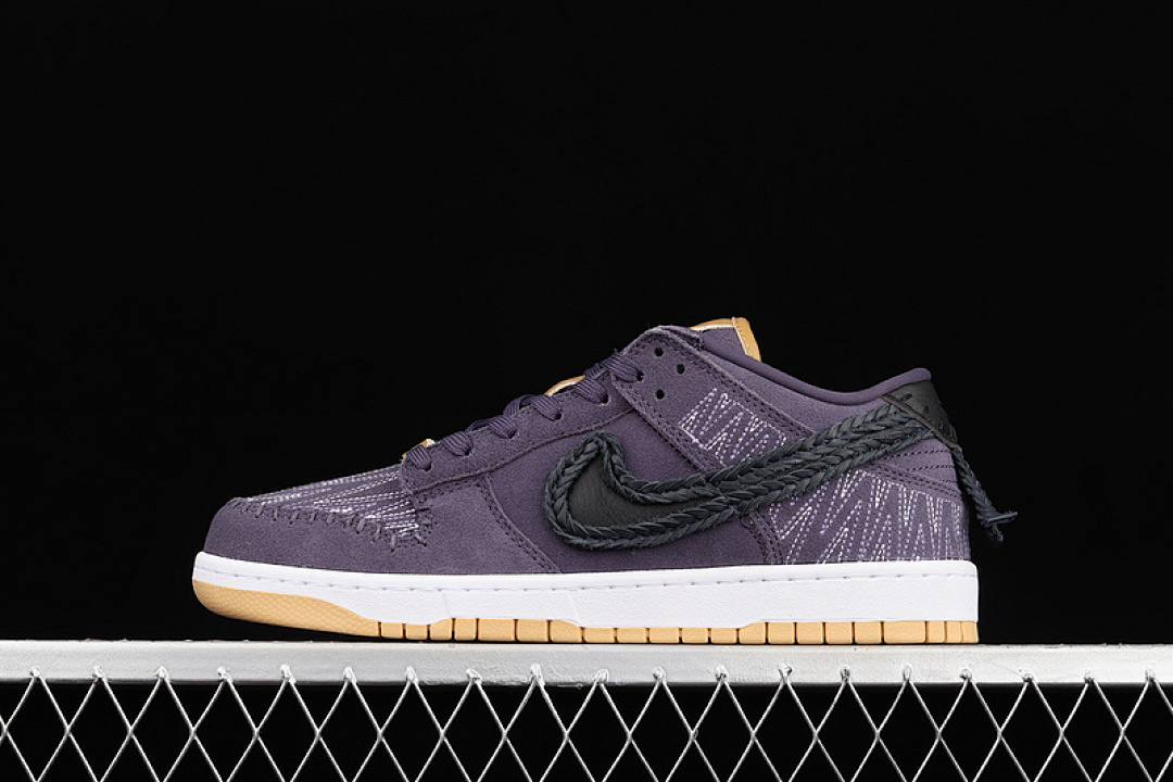 Purple [DN1441-500]-[SB DUNK LOW N7 DARK RAISIN/PURPLE/BROWN]-[WOMAN:36-39]-[MAN:40-47.5], photo 1