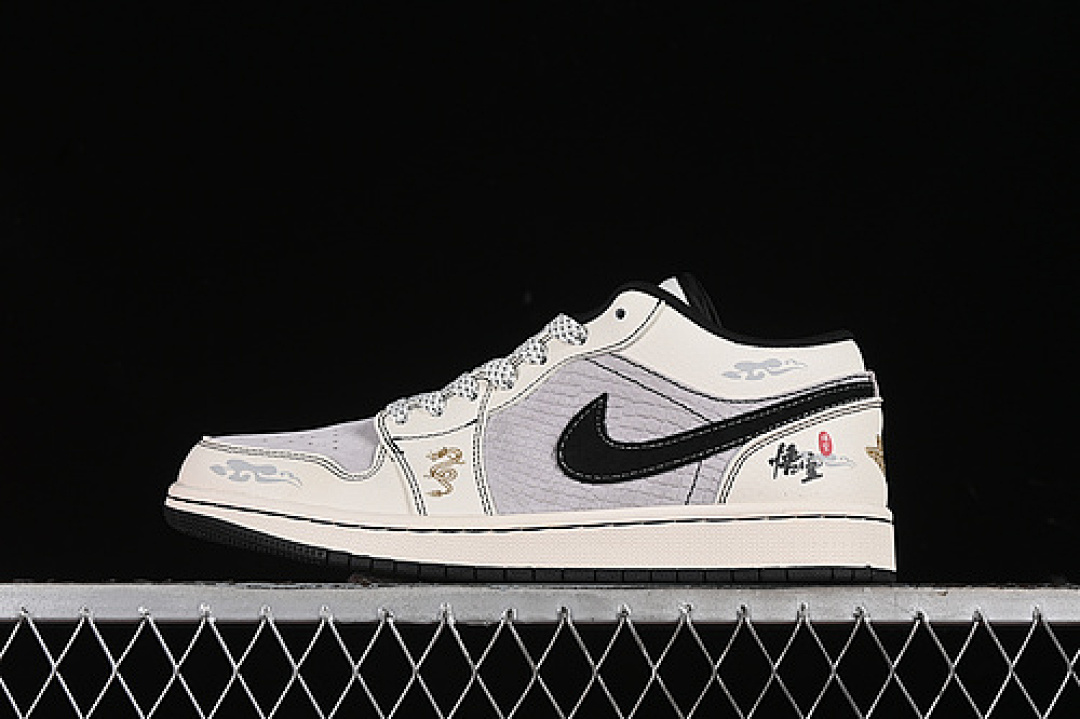Jordan AIR Jordan 1 LOW WHITE/GREY/BLACK · SJ9950-042, photo 1