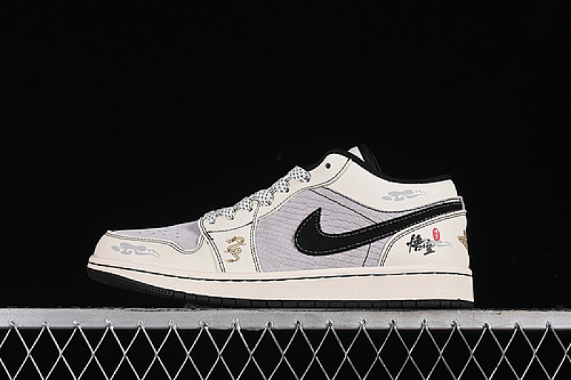 Jordan AIR Jordan 1 LOW WHITE/GREY/BLACK · SJ9950-042, photo 1