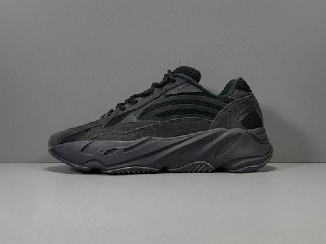 On Running [FU6684]-[OG YEEZY BOOST 700 V2 VANTA VANTA/VANTA/VANTA]-[WOMAN:36-39]-[MAN:40-48], photo 1