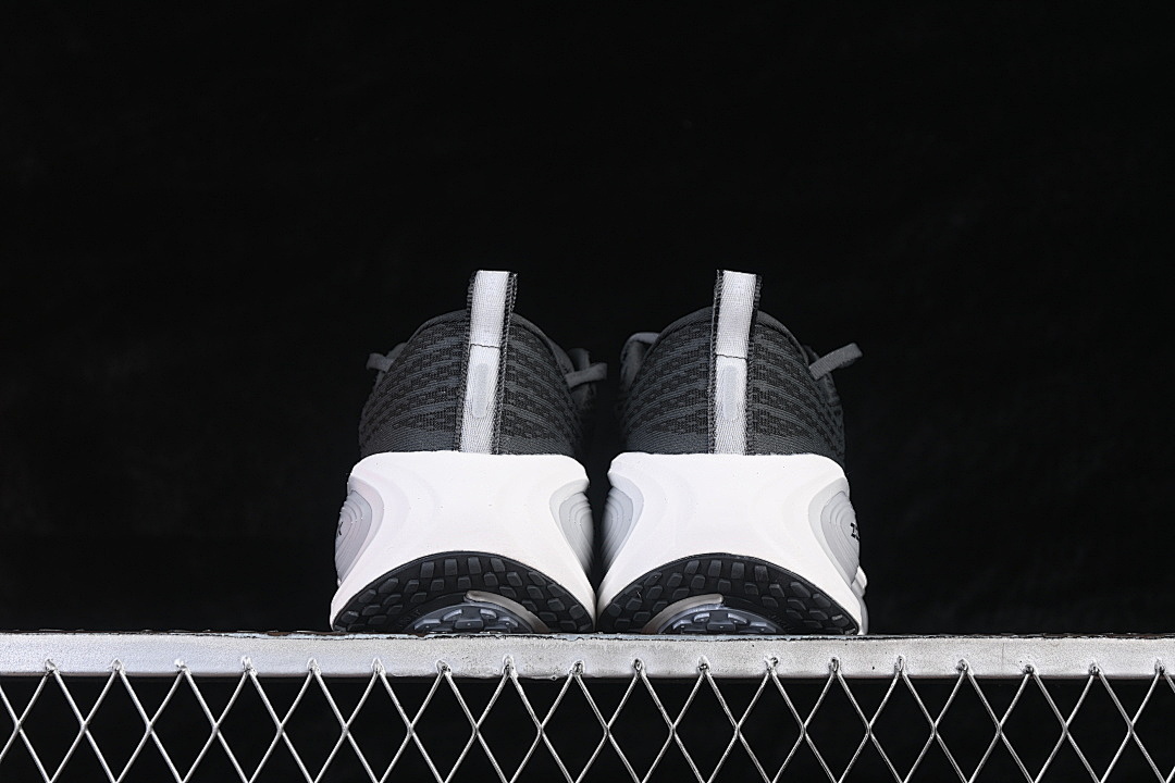 Nike [HV8150-008]-[VOMERO PLUS ANTHRACITE/SUMMIT WHITE/WOLF GREY]-[WOMAN:35.5-39]-[MAN:40-46] - Image 14
