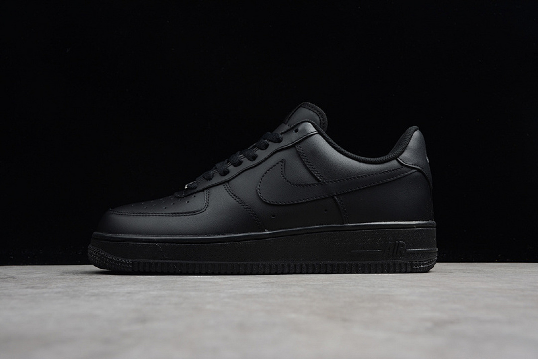 Nike [315122-001]-[LEATHER]-[AIR FORCE 1 LOW '07 TRIPLE BLACK/BLACK]-[WOMAN:36-39]-[MAN:40-45]-[OG00136], photo 1