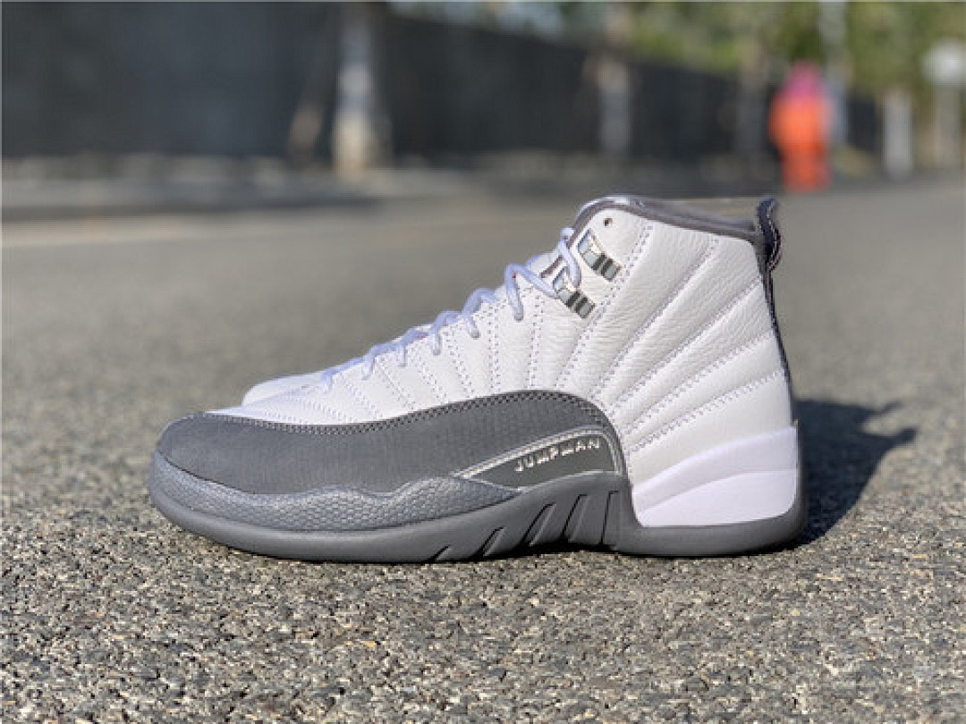 Jordan [153265-160]-[AIR JORDAN 12 RETRO GS WHITE/GYM RED-DARK GREY]-[MAN:40.5-47.5], photo 1