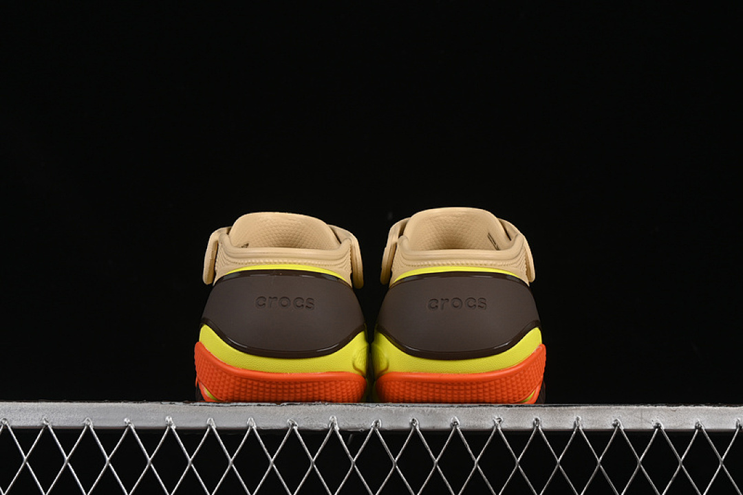 Crocs [CROCS BUBBLE CRUSH REFLECTOR CLASSIC SIMPLE CASUAL BEACH HOLE SLIPPERS SANDALS YELLOW/BROWN] - Image 8