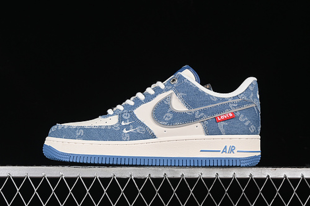 Nike Nike AIR FORCE 1 07 LOW WHITE/BLUE · SJ6698-003, photo 1