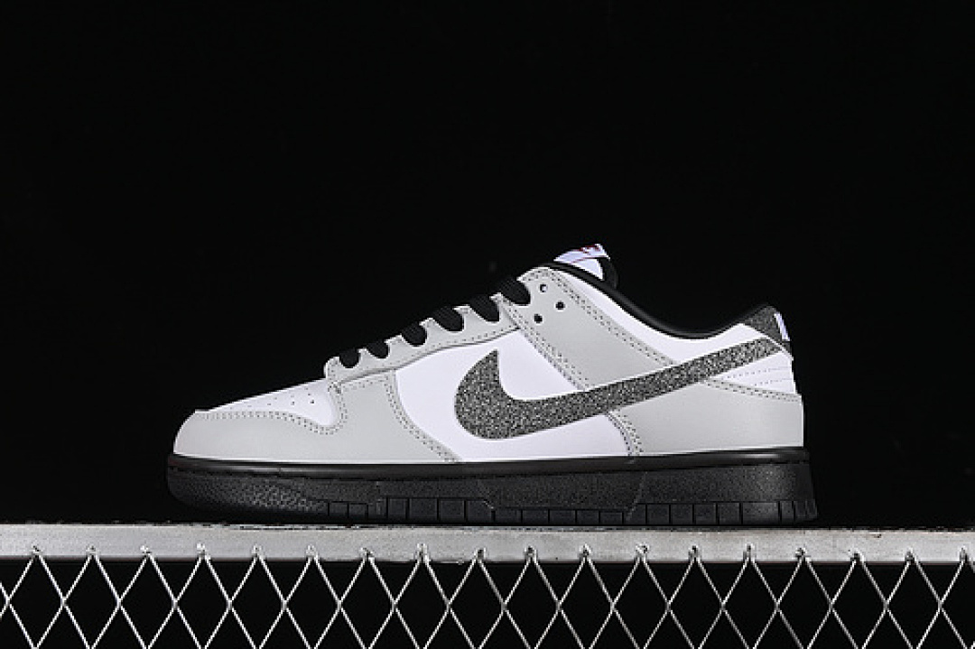 Nike DUNK LOW SB GLITTER SWOOSH WHITE/WHITE/LIGHT SMOKE GREY/MULTI-COLOR · HQ3462-191, photo 1