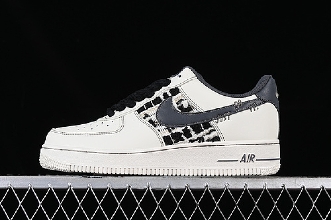 Nike [FJ7740-017]-[AIR FORCE 1 07 LOW JUST DO IT WHITE/GREY/BLACK]-[WOMAN:36-39]-[MAN:40-45], photo 1