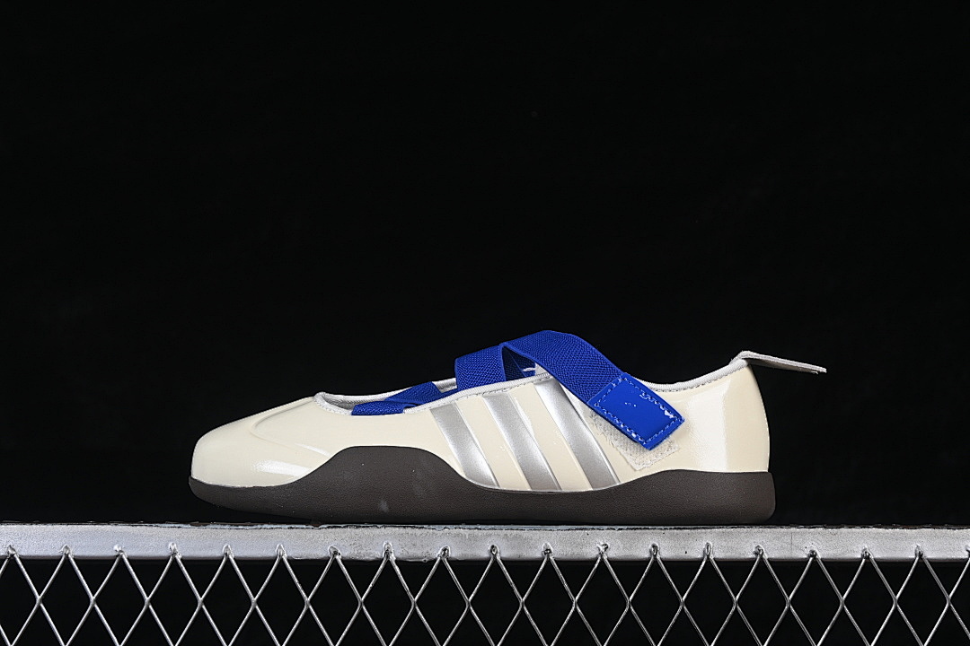 On Running [JR6919]-[TAEKWONDO LOW-TOP TRAINING SHOES WHITE/ROYAL BLUE/GUM]-[WOMAN:35-39]-[MAN:40-41], photo 1