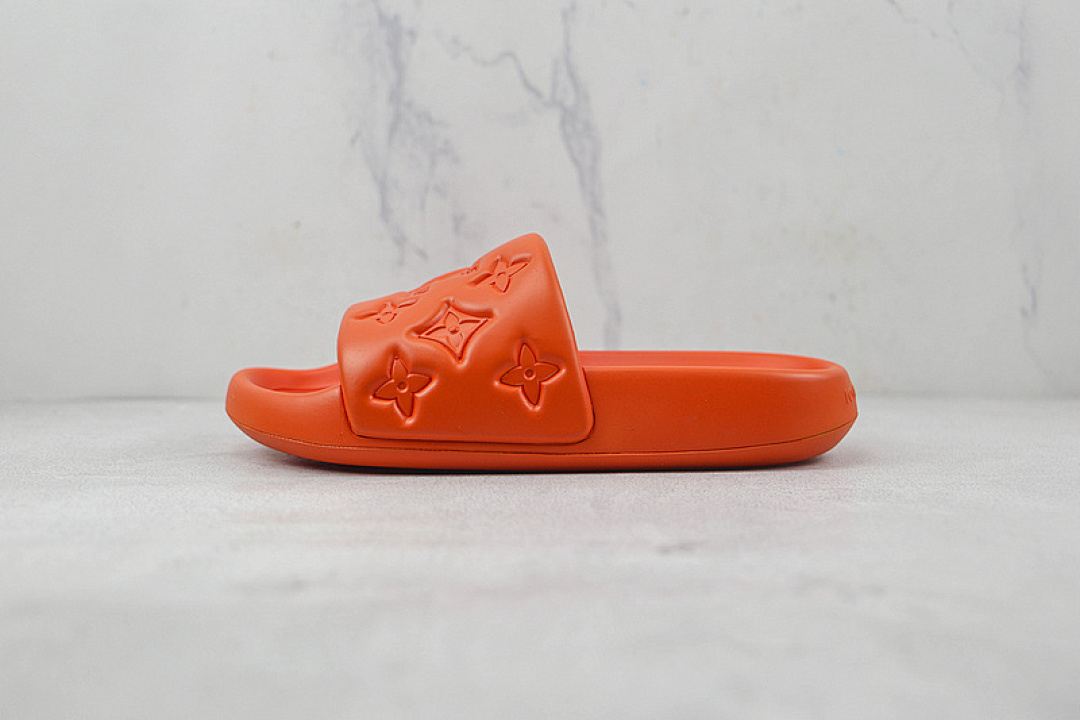 Louis Vuitton Louis Vuitton [L*V WATERFRONT MONOGRAM SLIPPERS ORANGE/ORANGE/ORANGE]-[MAN:38-45], photo 1