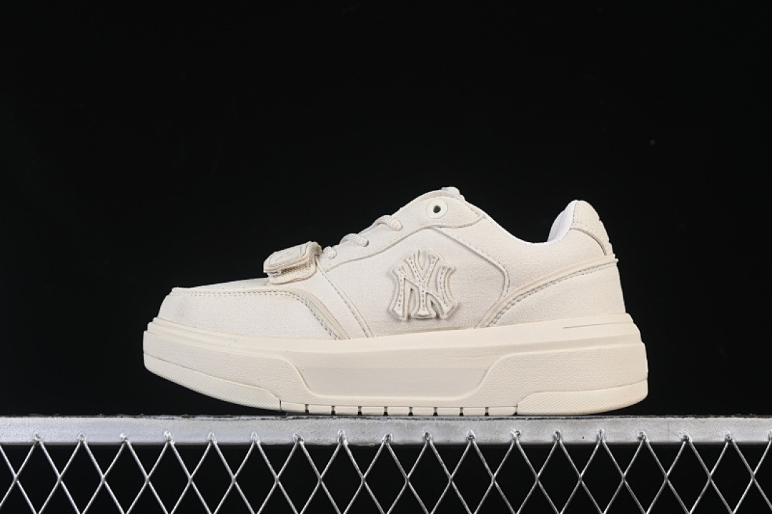 Unbranded [3ASXP015N50CRS]-[CHUNKY LINER POCKET MONOGRAM BEIGE/BEIGE]-[WOMAN:35-39]-[MAN:40-45], photo 1