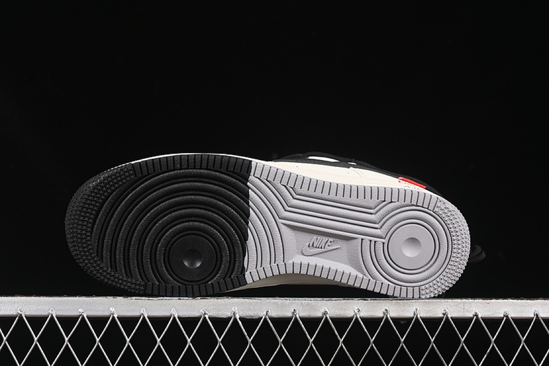 Nike [DM6868-069]-[AIR FORCE 1 07 LOW SUPREME WHITE/GREY/BLACK]-[WOMAN:36-39]-[MAN:40-45] - Image 15