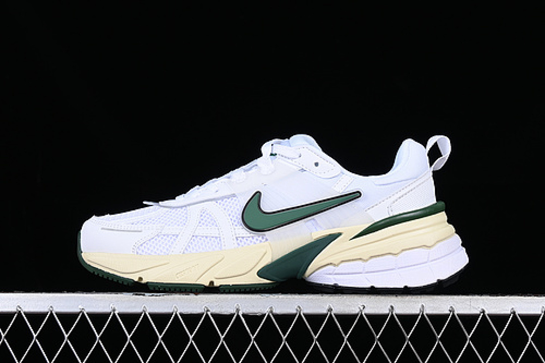 Unbranded [FD0736-101]-[NIEK V2K RUNTEKK 3XL WHITE/GREEN/YELLOW]-[WOMAN:36-39]-[MAN:40-45], photo 1