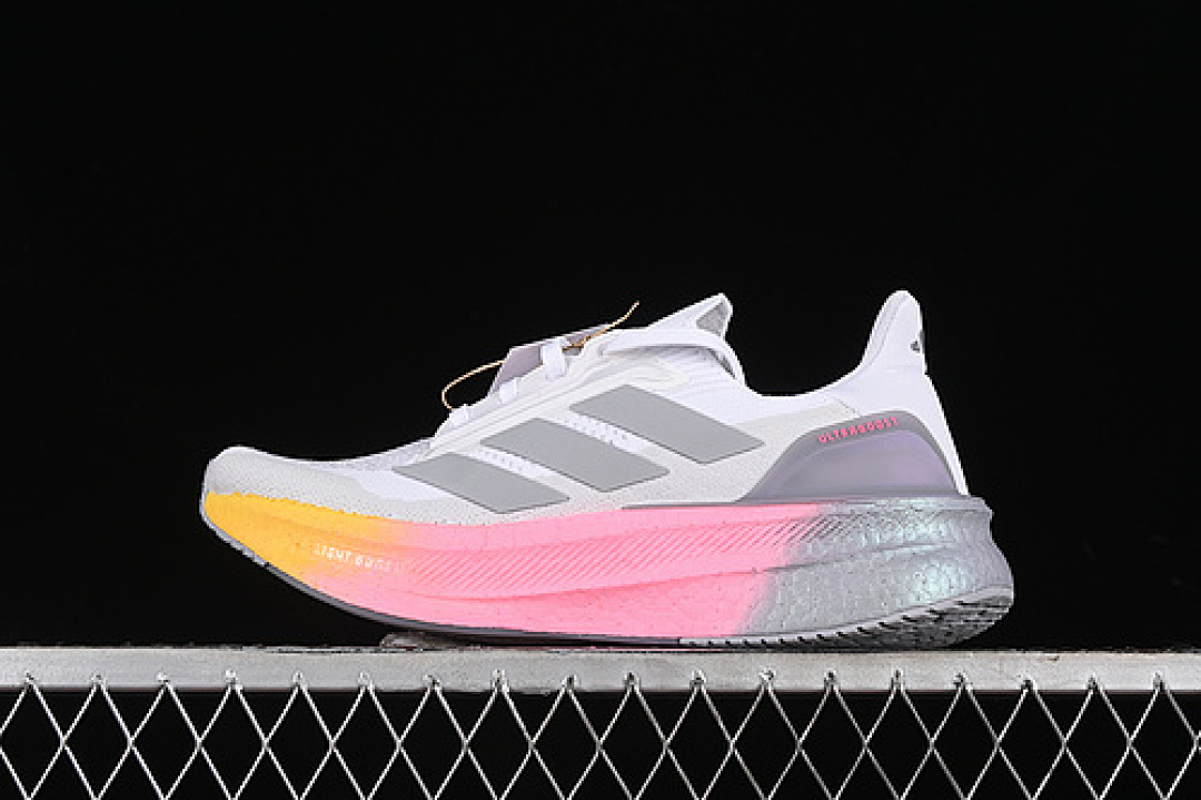 Alo [IH0636]-[ULTRABOOST 5X CLOUD WHITE/HALO SILVER/LUCID PINK]-[WOMAN:36-39]-[MAN:40-48], photo 1