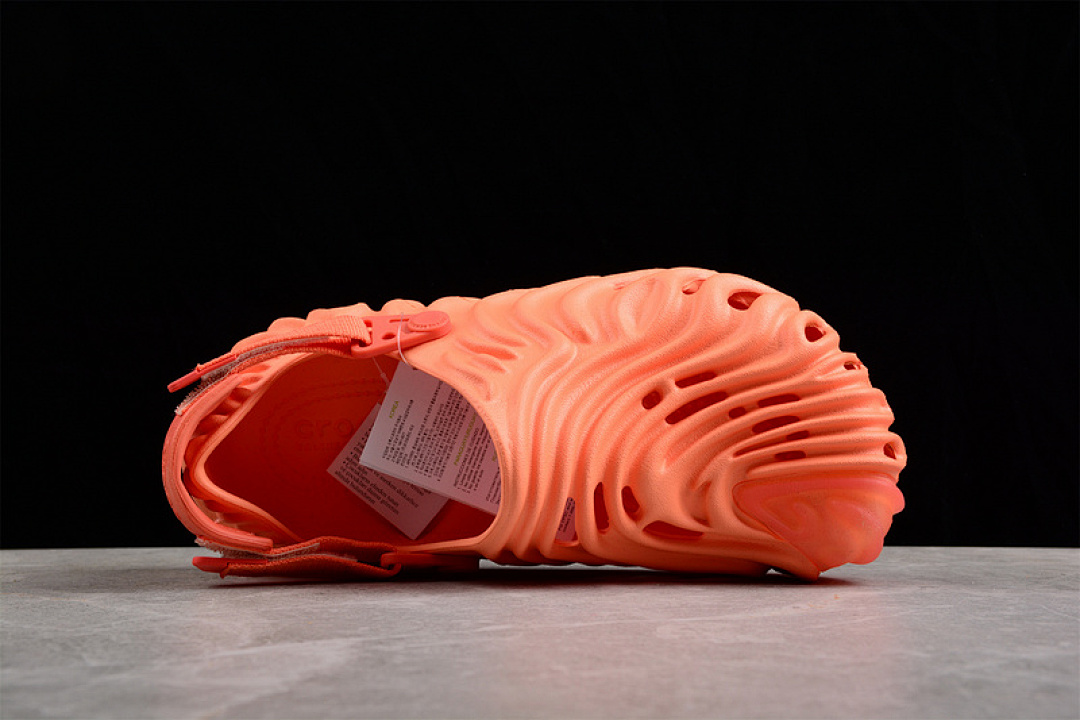 Crocs [SALEHE BEMBURY X CROCS POLLE CLOG ORANGE/ORANGE/ORANGE]-[UNISEX SIZE:36-47] - Image 2