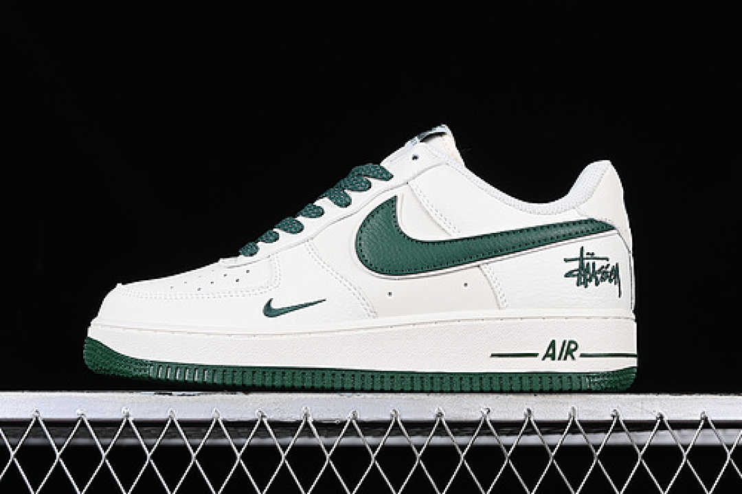Nike [AE1686-106]-[AIR FORCE 1 07 LOW WHITE/GREEN]-[WOMAN:36-39]-[MAN:40-45], photo 1
