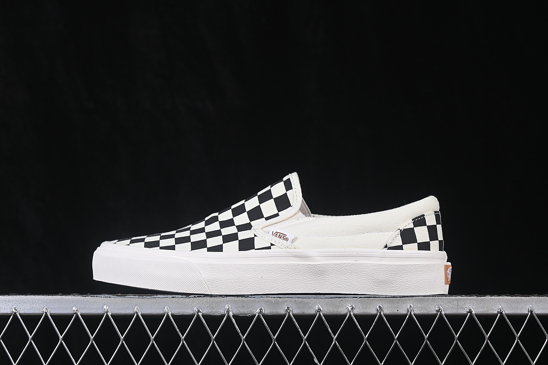 Unbranded [VN0007NC1KP]-[SLIP ON VR3 CASUAL SKATE SHOES WHITE/BLACK]-[WOMAN:35-39]-[MAN:40-44], photo 1