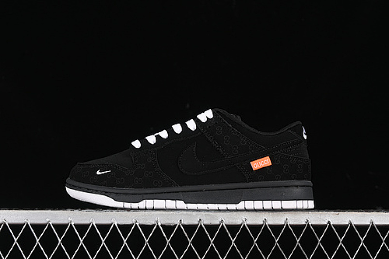 Nike SB DUNK LOW GU*CCI BLACK/WHITE · FC1688-140, photo 1