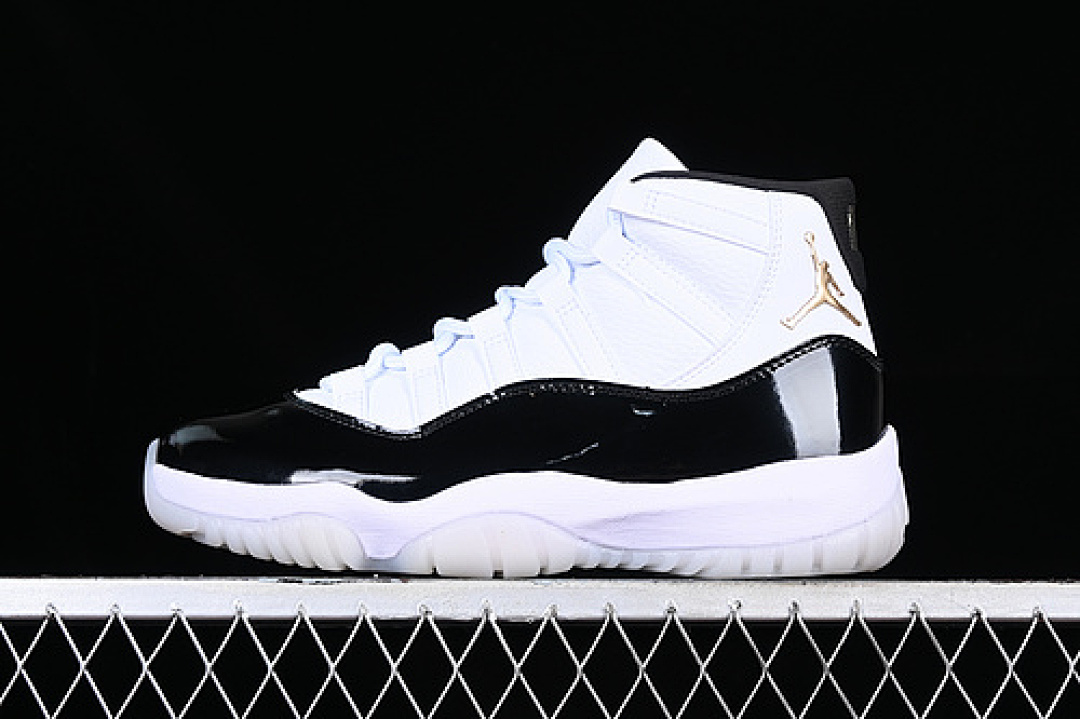 Jordan [CT8012-170]-[AIR JORDAN 11 DMP WHITE/BLACK]-[MAN:40-47.5], photo 1