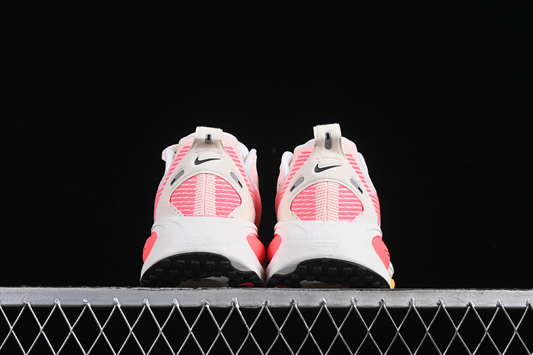 Nike [HM6804-100]-[AIR ZOOM VOMERO 18 SAIL/BRIGHT CRIMSON/LASER ORANGE/BLACK]-[UNISEX:36-46] - Image 14